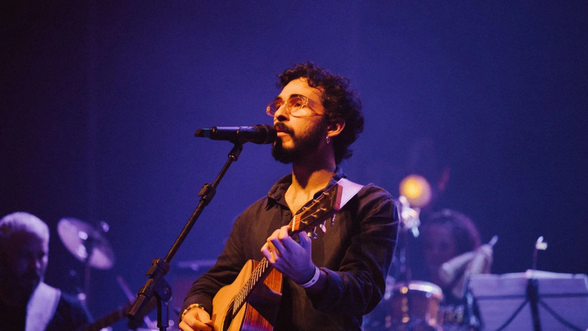 Pedro Francisco lança single “Abelhas” em plataformas digitais